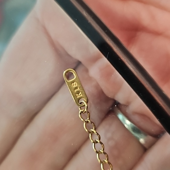 Gold and Black Clover Pendant Necklace - Picture 4 of 4